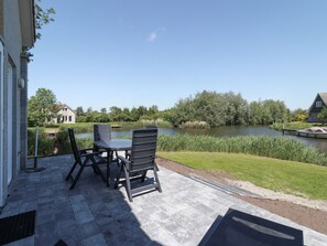 Exterior - Nice Holiday Home With Bubble Bath (Makkum)