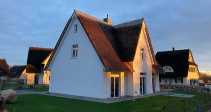 Small Boulder Comfortable Vacation Home