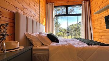 3 quartos, ferros/tábuas de passar roupa, Wi-Fi, roupa de cama