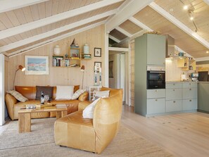 House | Private kitchen - 7 Person Holiday Home in Jerup (Jerup)