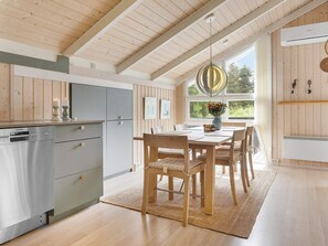 House | Private kitchen - 7 Person Holiday Home in Jerup (Jerup)