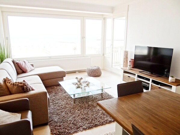 Apartment | Living room - Apartment in Nieuwpoort Located Near the sea (Nieuwpoort)