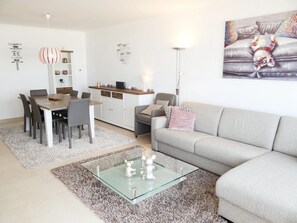Apartment | Living room - Apartment in Nieuwpoort Located Near the sea (Nieuwpoort)