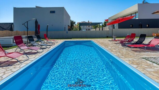 Outdoor pool - Ruim Leven Appartement 1 (Liznjan)