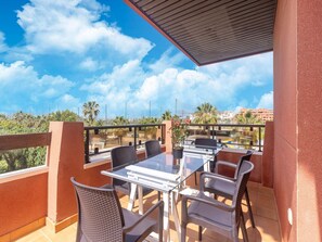 Apartment | Tempat makan