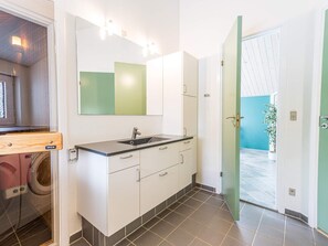 House | Private kitchen - 6 Person Holiday Home in Blavand (Blavand)