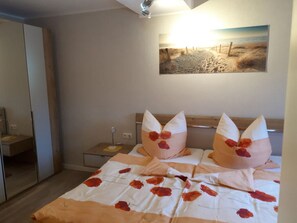 House - 2 Saupe Comfortable Holiday Residence (Schaprode)