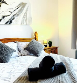 3 bedrooms, iron/ironing board, travel crib, free WiFi