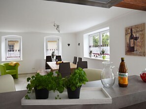 Dining - Lovely Apartment in Himmelkron (Himmelkron)