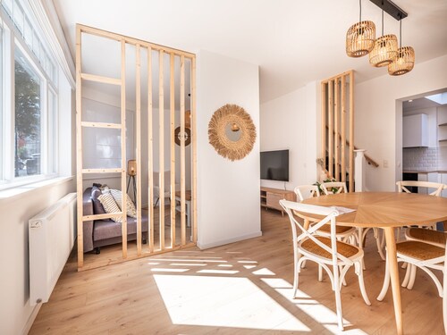 Garden Villa Steps From Beaches