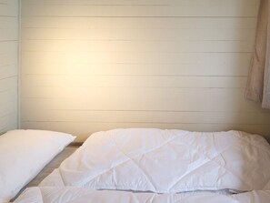 House | 4 bedrooms, individually furnished - 8 Person Holiday Home in Sondeled (Risør)