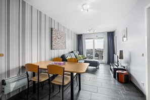 Apartment | Dining - Sunny Apartment With Sea-views (Blankenberge)