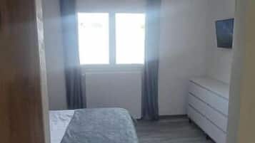 1 bedroom, WiFi, bed sheets