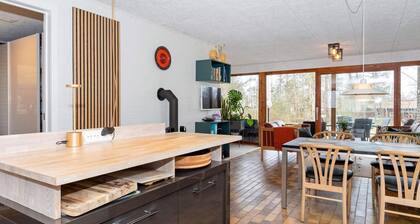 5 Person Holiday Home in Thyholm