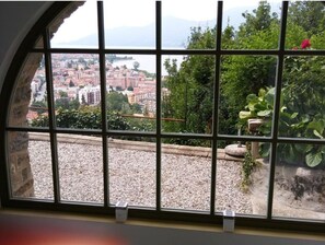 Quang cảnh nhìn từ nơi lưu trú