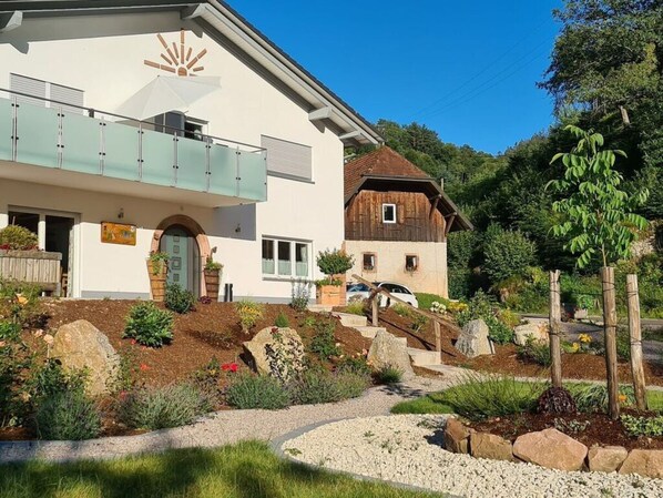 Exterior - Lovely Apartment in Baden-wurttemberg (Oberkirch)