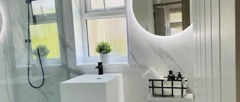 Handtücher, Seife, Toilettenpapier