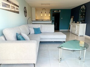 Apartment | Living room - Apartment in Nieuwpoort Near the Beach (Nieuwpoort)