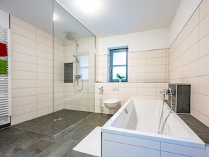 Apartment | Bathroom | Towels
