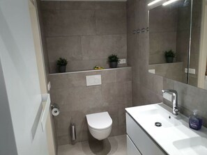 House | Bathroom