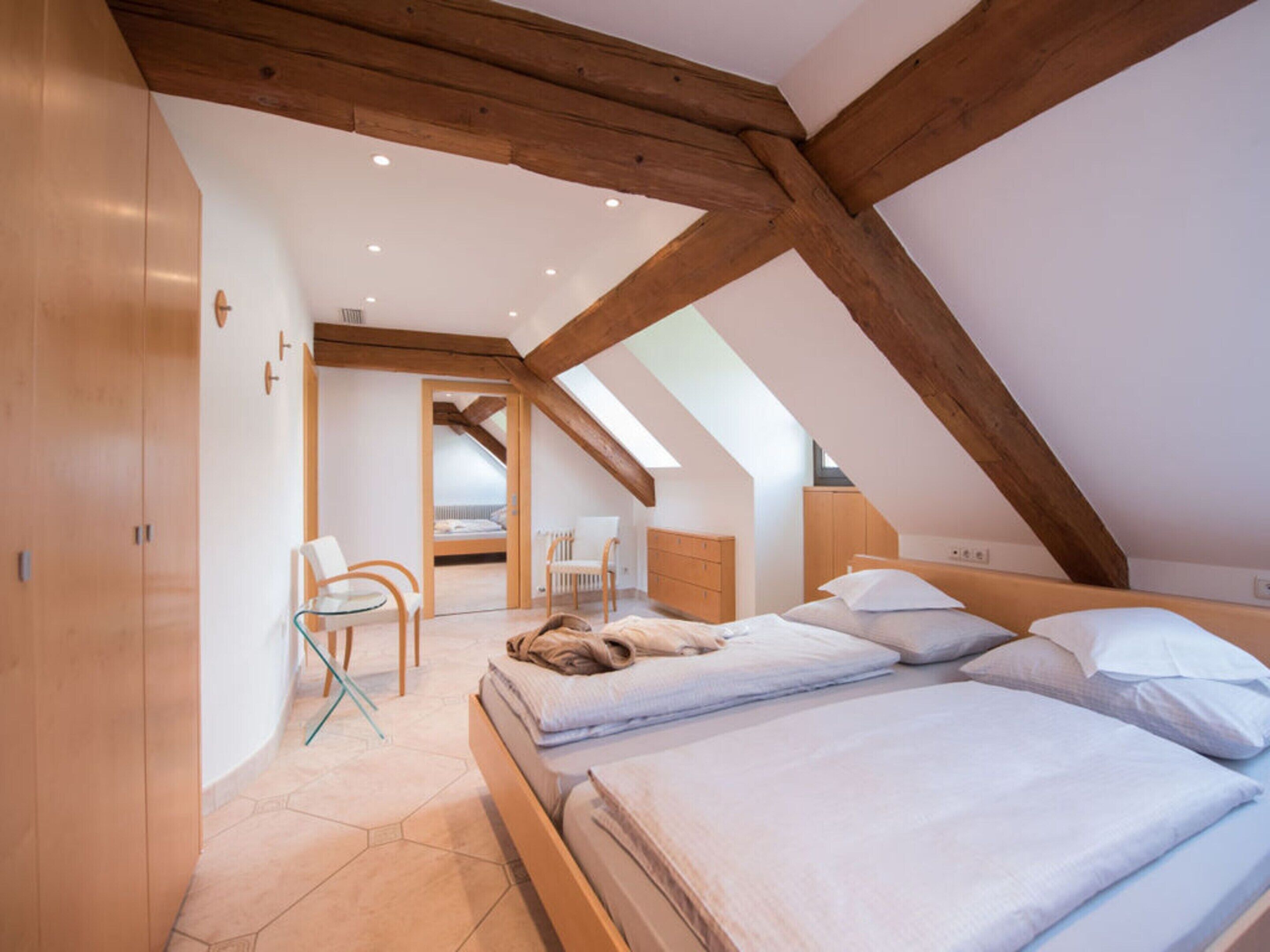 House | 1 bedroom, individually furnished