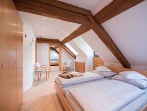 Rumah | 1 kamar tidur dan dilengkapi dengan perabotan berbeda-beda