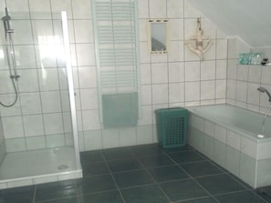 Apartment | Bathroom - Holiday Home Frog Prince (Silz)