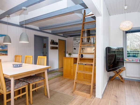House | Dining - 5 Person Holiday Home in Hemmet (Hemmet)