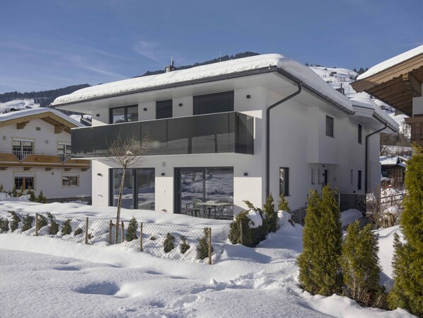 Exterior - Apartment in Brixen Near Ski Welt (Brixen im Thale)