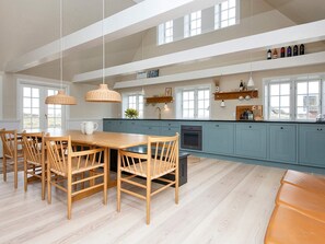House | Dining