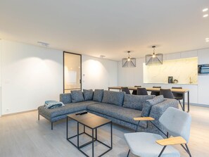 Living area - Luxurious Apartment With Stunning sea View (Middelkerke)