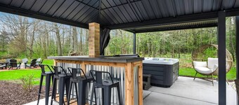 Egg Harbor Fall & Winter Escape| Sauna| Hot Tub.