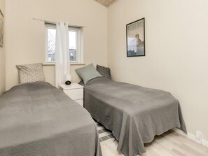 3 bedrooms, individually furnished - 6 Person Holiday Home in Stubbekobing (Stubbekobing)