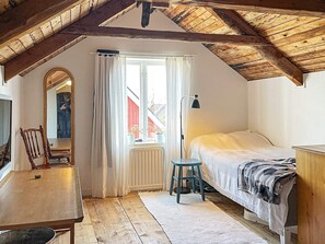 3 habitaciones y muebles diferentes