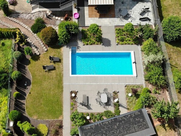 Outdoor pool - Palatinate Forest Comfortable Holiday Residence (Silz)