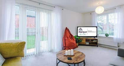 Spacious 5BR Chester | Group & Contractor Stays