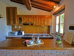 Private kitchen - Belvilla by OYO Villa Vittoria (Cortona)