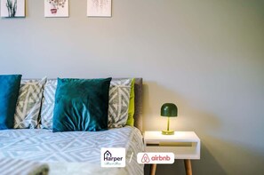 3 bedrooms, iron/ironing board, travel crib, free WiFi