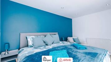 4 bedrooms, iron/ironing board, travel cot, free WiFi