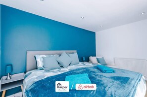 4 soverom, strykejern/-brett, reiseseng for barn og wi-fi (inkludert)