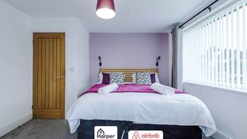 4 bedrooms, iron/ironing board, travel cot, free WiFi