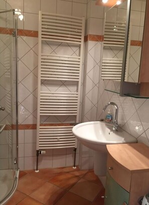 Bathroom - Holiday Apartment Susewind (Borkum)