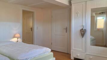 3 bedrooms, individually furnished