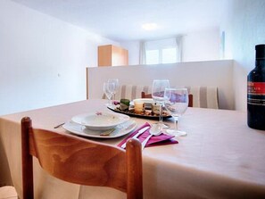 Apartment | Dining - Apartments Bruna Lastovo-one Bedroom Apartment With Balcony and Sea View-vanilija (Lastovo)