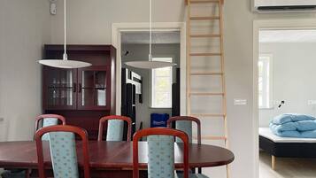 House | Dining