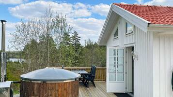 House | Outdoor dining