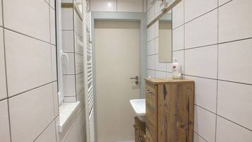 House | Bilik Mandi