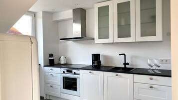Apartment | Private kitchen | Oven