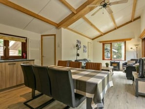 Dining - Huijsmansverhuur Type C Comfort Plus Prinsenhof 51 (Ouddorp)