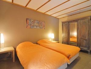 House | 12 bedrooms, individually furnished - Lovely House With Much Luxury and Comfort (Waimes)